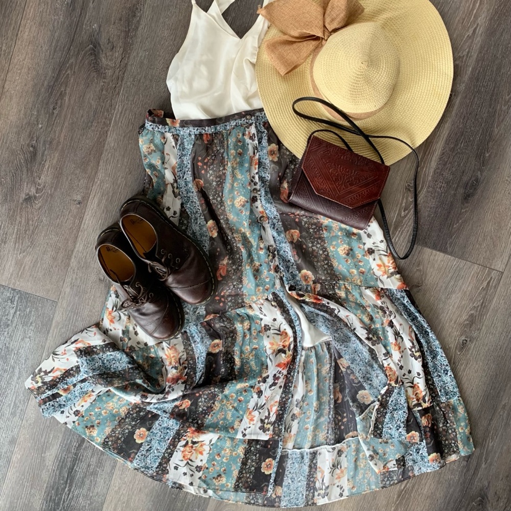 Ultimate prairie skirt with button front